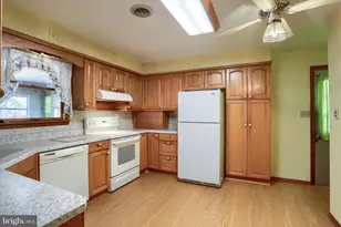 1132 Loop Dr, Harrisburg, PA 17112 - Photo 17