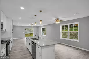 1500 Embassy Dr, Harrisburg, PA 17109 - Photo 9