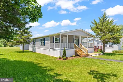 300 Dean Street, Elizabethtown, PA 17022 - Photo 1