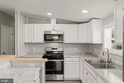 300 Dean Street, Elizabethtown, PA 17022 - Photo 9