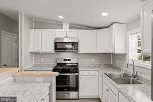 300 Dean St, Elizabethtown, PA 17022 - Photo 9