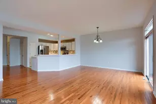 1049 Wooded Pond Dr, Harrisburg, PA 17111 - Photo 5