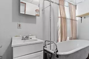 1325 William St, Harrisburg, PA 17102 - Photo 7