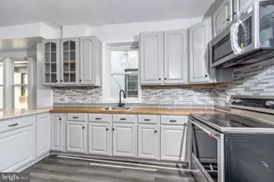 2119 Green St, Harrisburg, PA 17110 - Photo 9