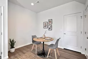 7857 Oakbrook Dr, Harrisburg, PA 17112 - Photo 5