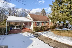 9 Hemlock Ct, Harrisburg, PA 17109 - Photo 5