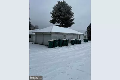 804 E Chocolate Avenue, Hershey, PA 17033 - Photo 3