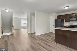 976 Gregs Dr, Harrisburg, PA 17111 - Photo 9
