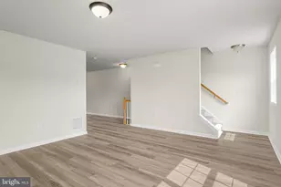 976 Gregs Dr, Harrisburg, PA 17111 - Photo 7