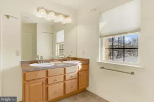 423 Park View Dr, Harrisburg, PA 17110 - Photo 19