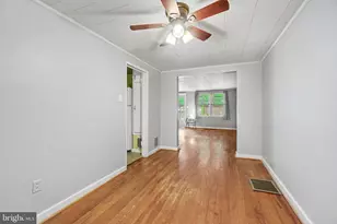 2104 Berryhill St, Harrisburg, PA 17104 - Photo 5
