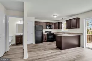 869 Gregs Dr, Harrisburg, PA 17111 - Photo 9