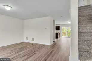 869 Gregs Dr, Harrisburg, PA 17111 - Photo 3