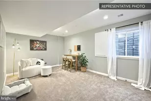 1047 Ellie Ln, Harrisburg, PA 17112 - Photo 7