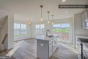 1049 Ellie Ln, Harrisburg, PA 17112 - Photo 15