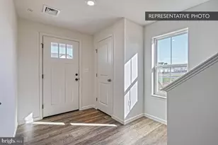 1049 Ellie Ln, Harrisburg, PA 17112 - Photo 7