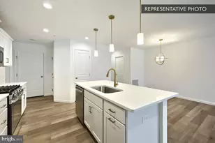 1015 Ashleigh Ln, Harrisburg, PA 17112 - Photo 13