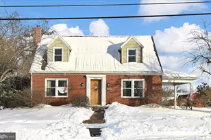 910 Deatrich Ave, Middletown, PA 17057 - Photo 1