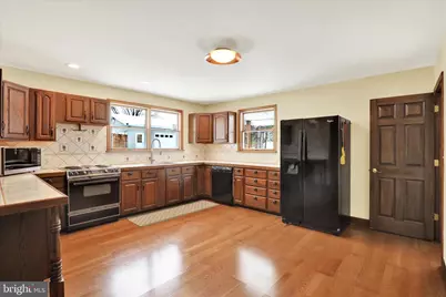 1239 S Meadow Lane, Palmyra, PA 17078 - Photo 11