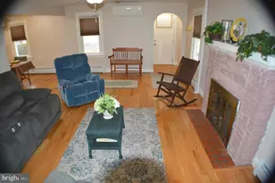 4061 Locust Ln, Harrisburg, PA 17109 - Photo 9