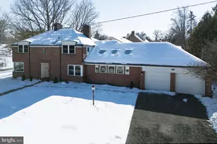 2926 Parkside Ln, Harrisburg, PA 17110 - Photo 5