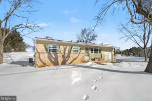 7256 Sandy Hollow Rd, Harrisburg, PA 17112 - Photo 3