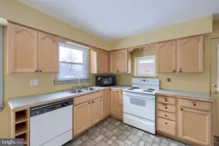 4303 Marblehead St, Harrisburg, PA 17109 - Photo 3