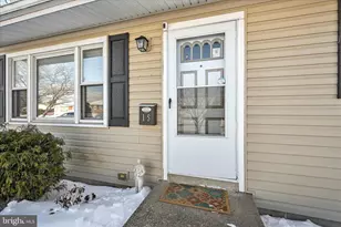 16 Berkley Dr, Middletown, PA 17057 - Photo 3