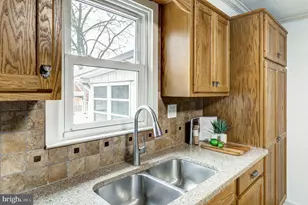 5016 Locust Ln, Harrisburg, PA 17109 - Photo 9