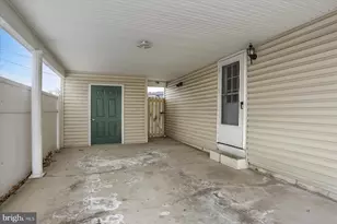 27 Nissley Dr, Middletown, PA 17057 - Photo 9