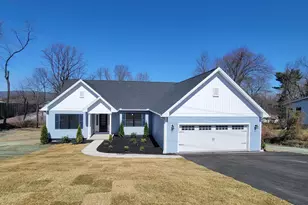 4092 Ridgeview Rd, Harrisburg, PA 17112 - Photo 1