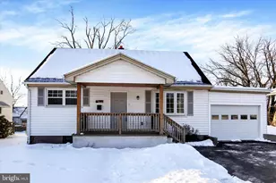 120 Oak Hill Dr, Middletown, PA 17057 - Photo 1