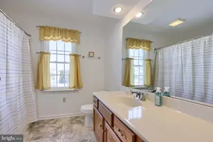 2124 Southpoint Dr, Hummelstown, PA 17036 - Photo 39