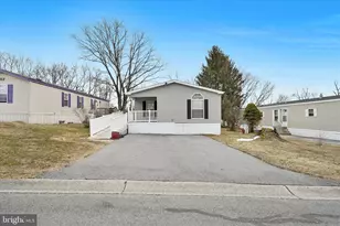 126 Brownstone Park, Hummelstown, PA 17036 - Photo 5