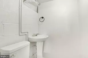 421 Lewis St, Harrisburg, PA 17110 - Photo 33