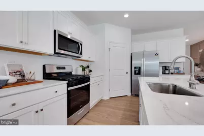 109 Pear Ridge Drive, Harrisburg, PA 17111 - Photo 3