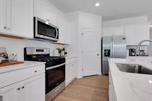 109 Pear Rdg Dr, Harrisburg, PA 17111 - Photo 3