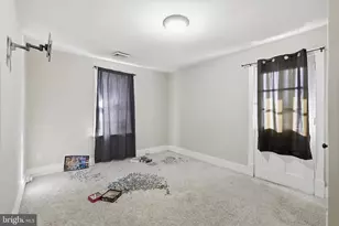 1815 Holly St, Harrisburg, PA 17104 - Photo 9