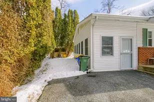 1075 Princess Dr, Harrisburg, PA 17113 - Photo 33