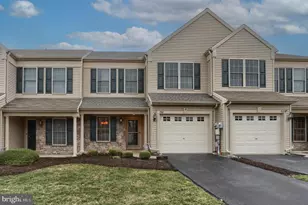 708 Creekside Dr, Hummelstown, PA 17036 - Photo 3