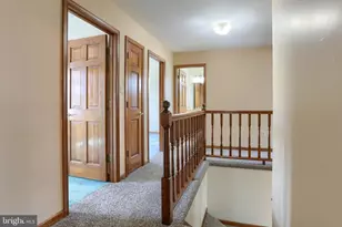 885 Sunny Hill Ln, Harrisburg, PA 17111 - Photo 17