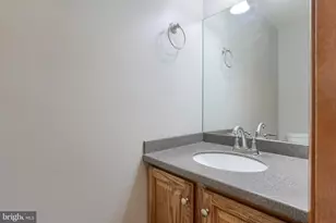 885 Sunny Hill Ln, Harrisburg, PA 17111 - Photo 17