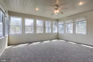 885 Sunny Hill Ln, Harrisburg, PA 17111 - Photo 15