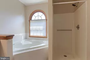 885 Sunny Hill Ln, Harrisburg, PA 17111 - Photo 23