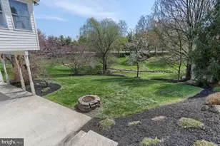 885 Sunny Hill Ln, Harrisburg, PA 17111 - Photo 11