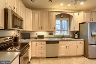 7748 Graybill Dr, Harrisburg, PA 17112 - Photo 5