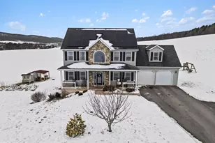 37 Pheasant Hill Dr, Halifax, PA 17032 - Photo 1