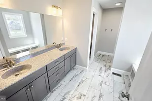 2424 Hawthorne Dr, Harrisburg, PA 17110 - Photo 19