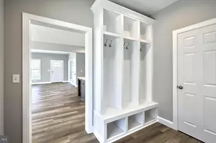 2424 Hawthorne Dr, Harrisburg, PA 17110 - Photo 7