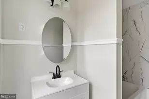 2439 N 2nd St, Harrisburg, PA 17110 - Photo 17